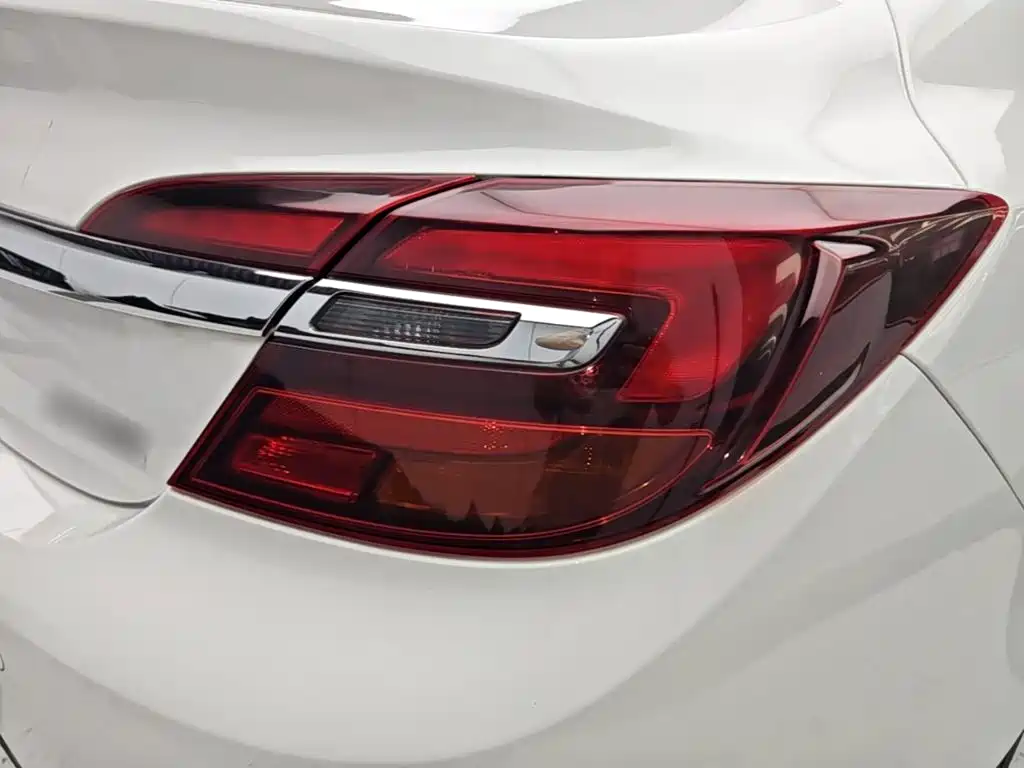 Buick Regal — миниатюра 8