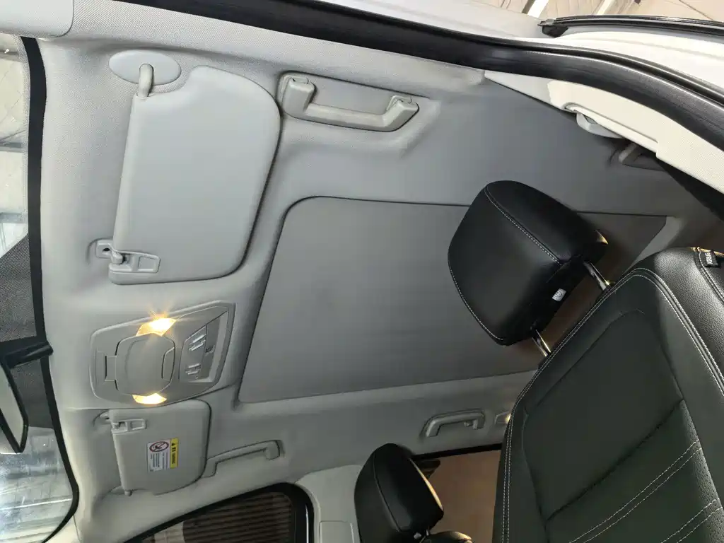 Ford Kuga — миниатюра 12