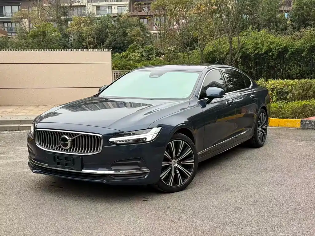 Volvo S90 2022 B5 Luxury