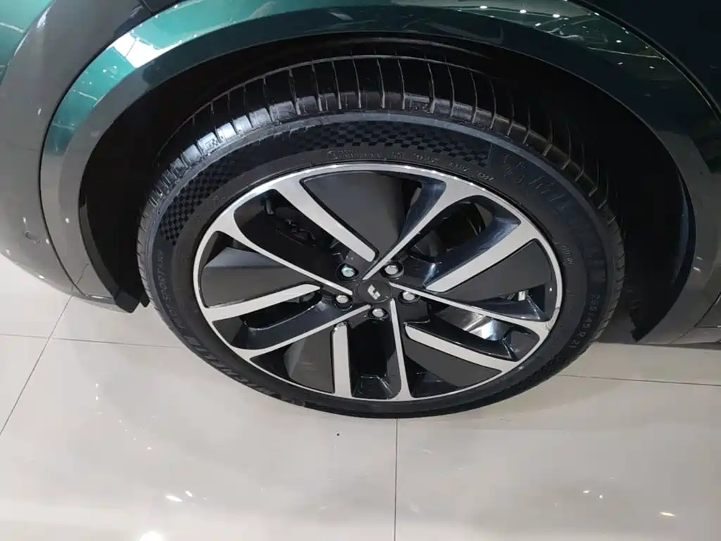 Li Auto Li L9 — миниатюра 23