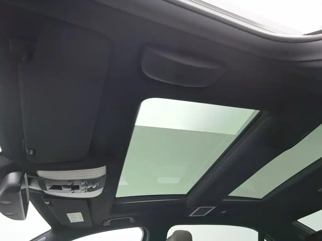 Mercedes-Benz E-Class — миниатюра 14