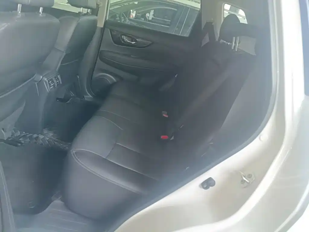 Nissan X-Trail — миниатюра 17