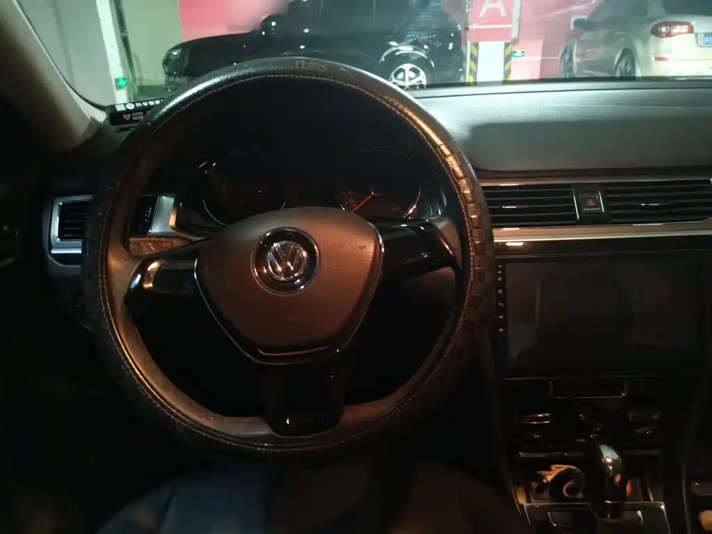 Volkswagen Bora — миниатюра 3