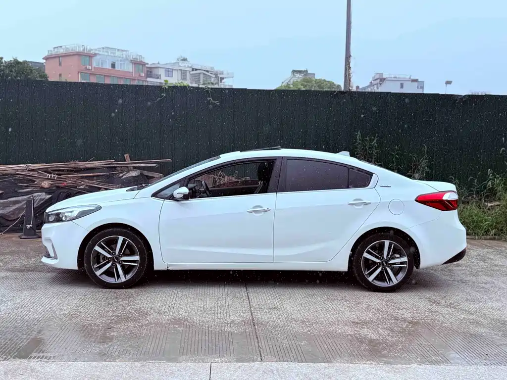 Kia K3 — миниатюра 8