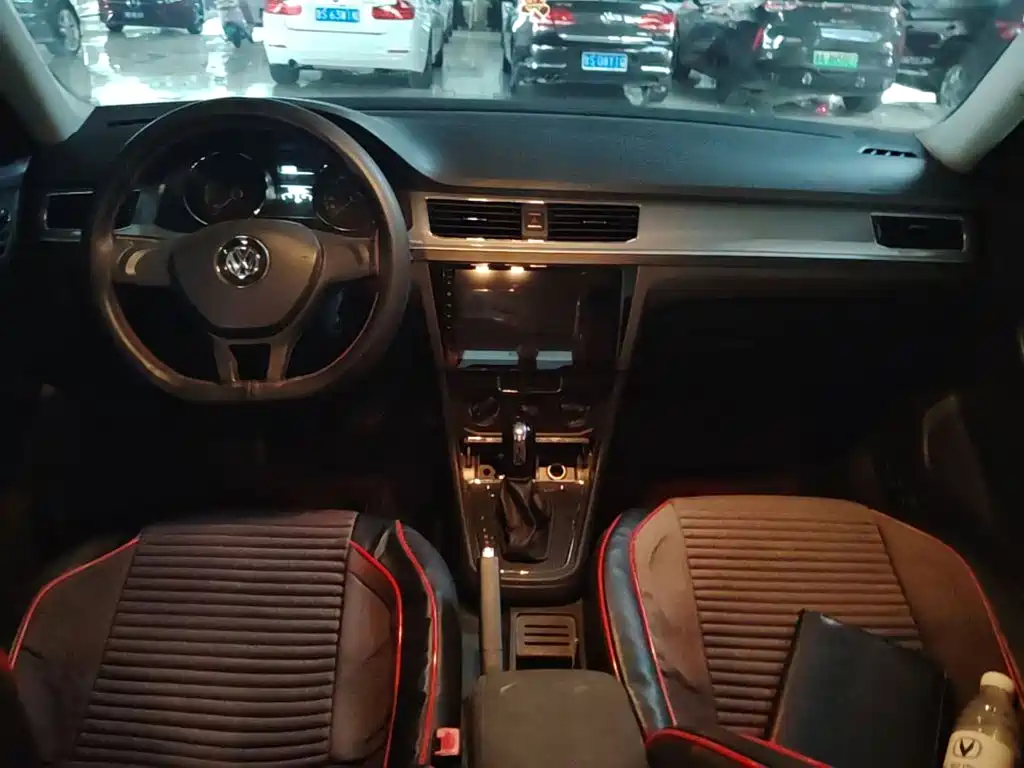Volkswagen Bora — миниатюра 12