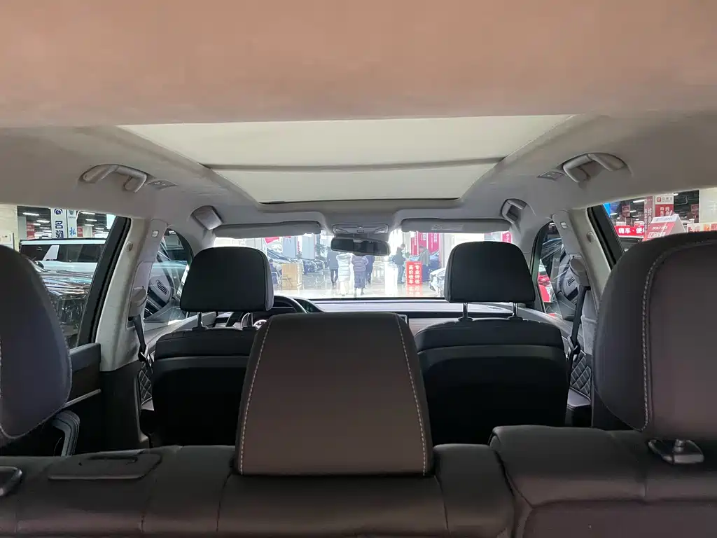 Hongqi Hongqi HS7 — миниатюра 10