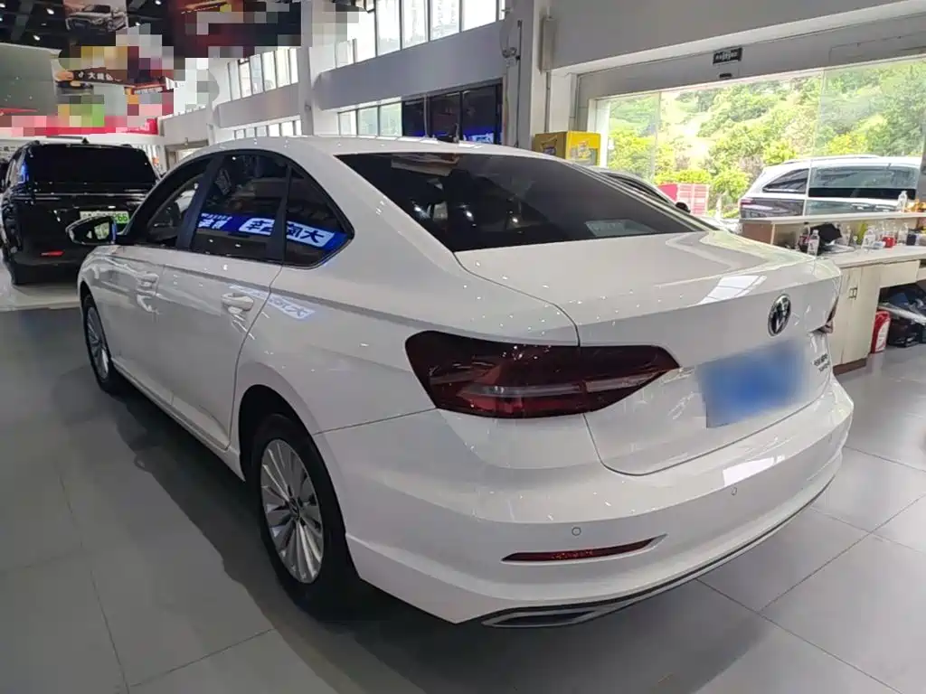 Volkswagen Lavida — миниатюра 5