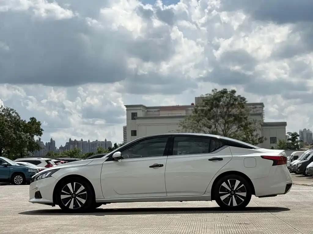 Nissan Teana — миниатюра 6