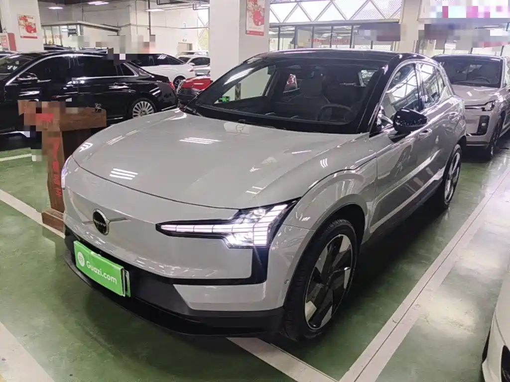Volvo EX30 — миниатюра 2