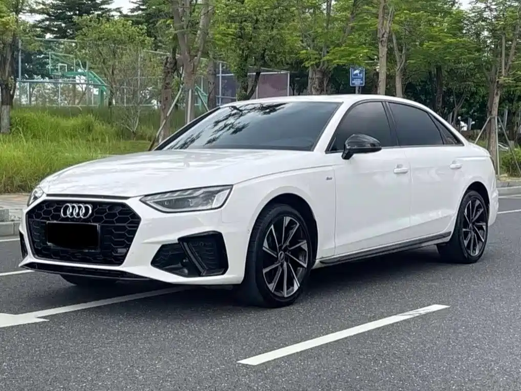 奥迪A4L 2023款 40 TFSI 豪华动感型 2023