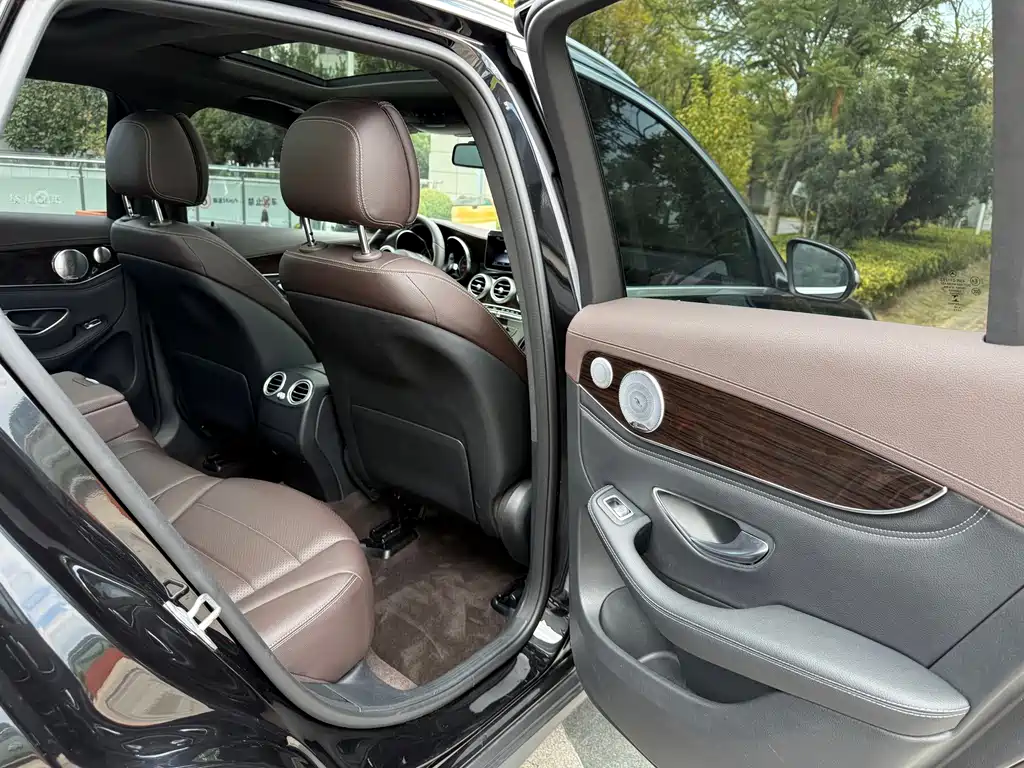 Mercedes-Benz GLC — миниатюра 44