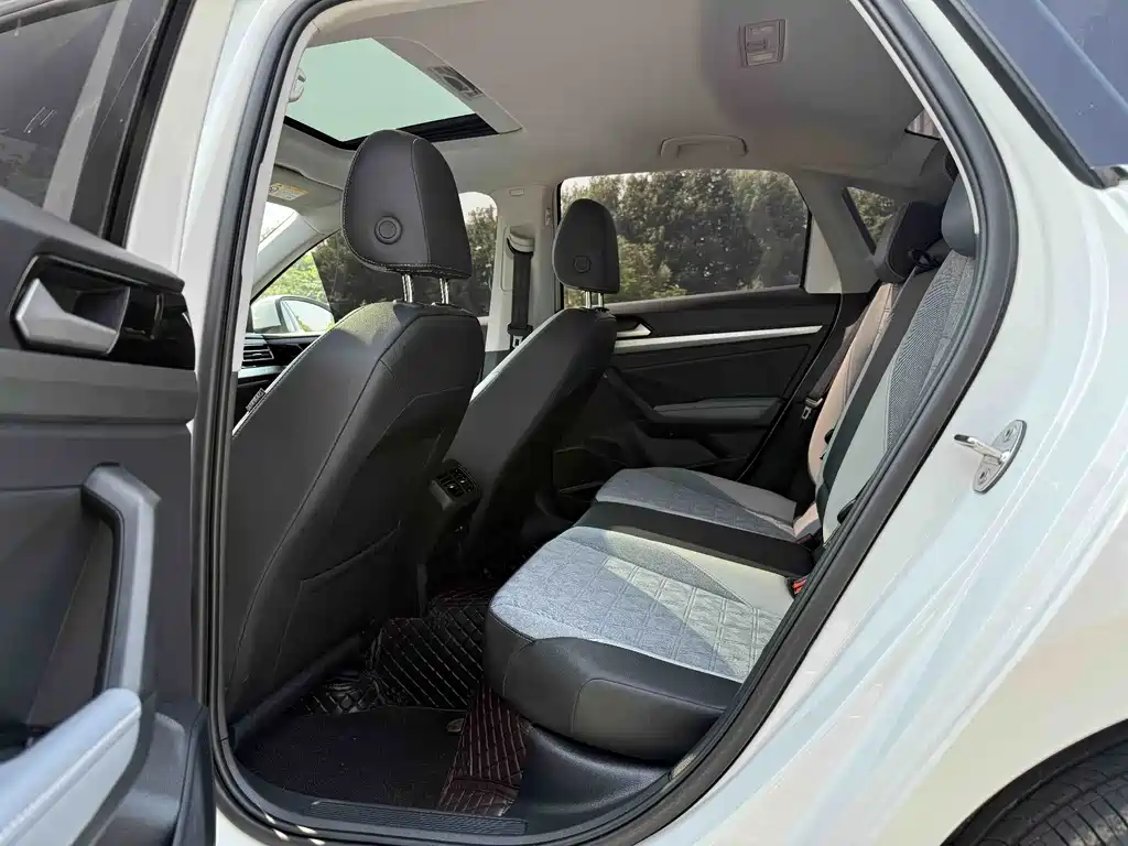 Volkswagen Lavida — миниатюра 9