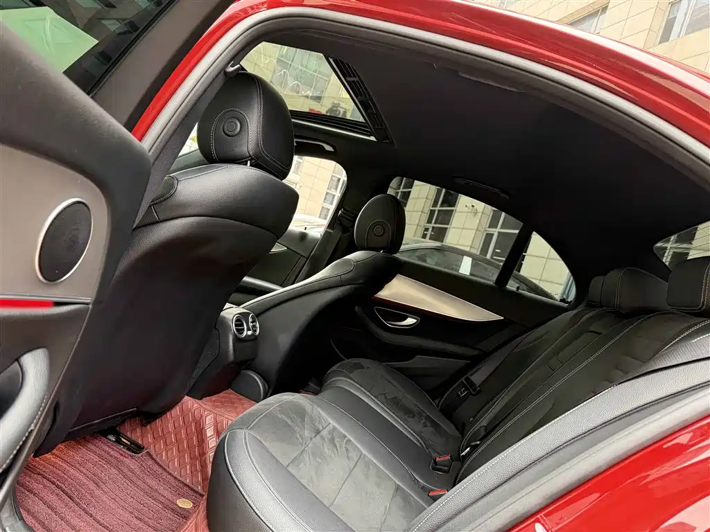 MERCEDES-BENZ E CLASS