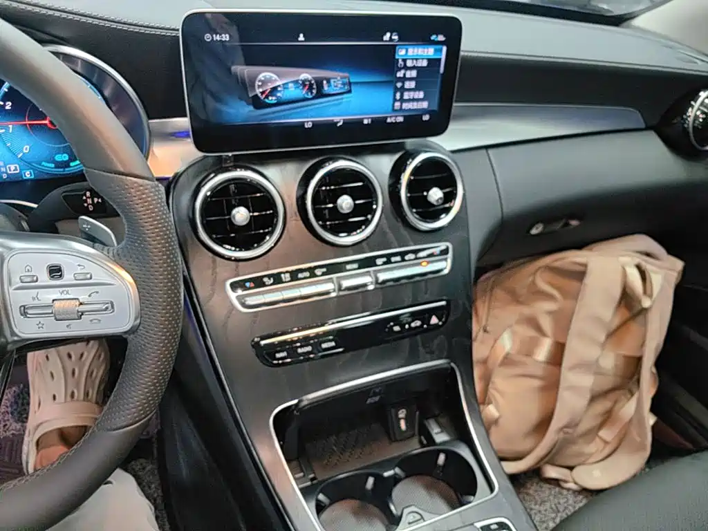Mercedes-Benz C-Class — миниатюра 13