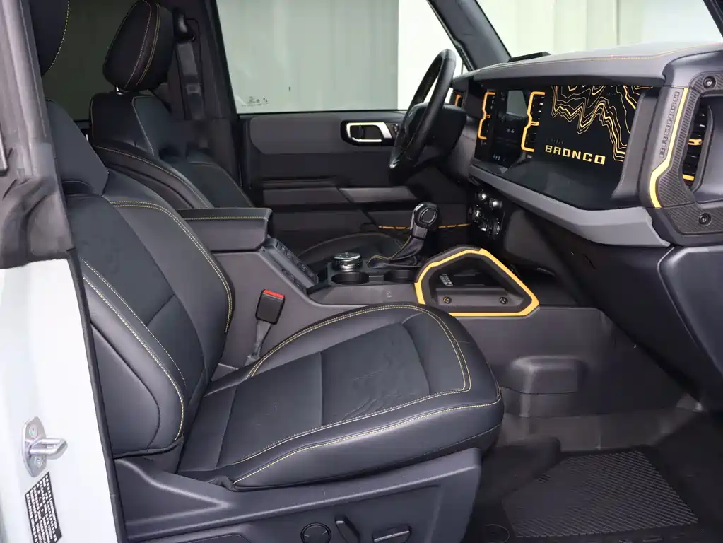Ford Bronco — миниатюра 14