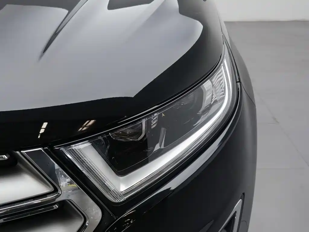 Ford Edge — миниатюра 7