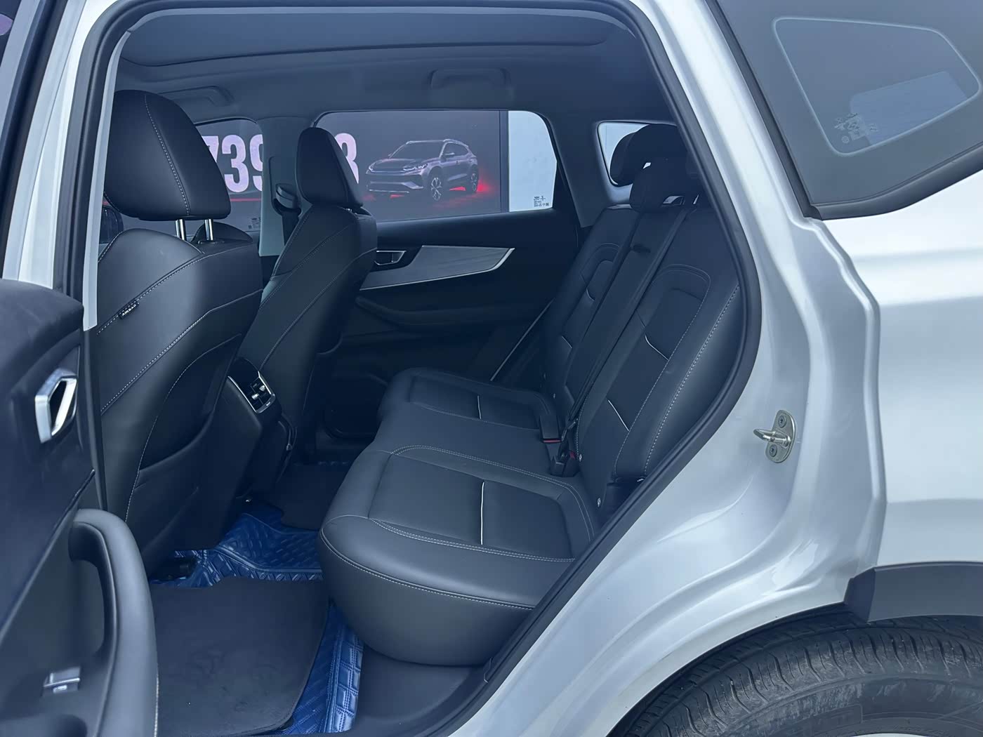 CHERY Tiggo 7 PLUS 1.5 л 2022 г. Белый, пробег 31000 км