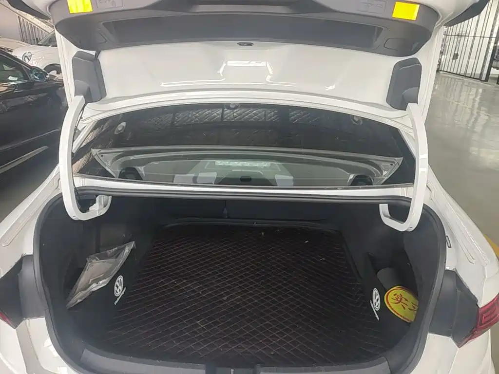 Volkswagen Sagitar — миниатюра 19