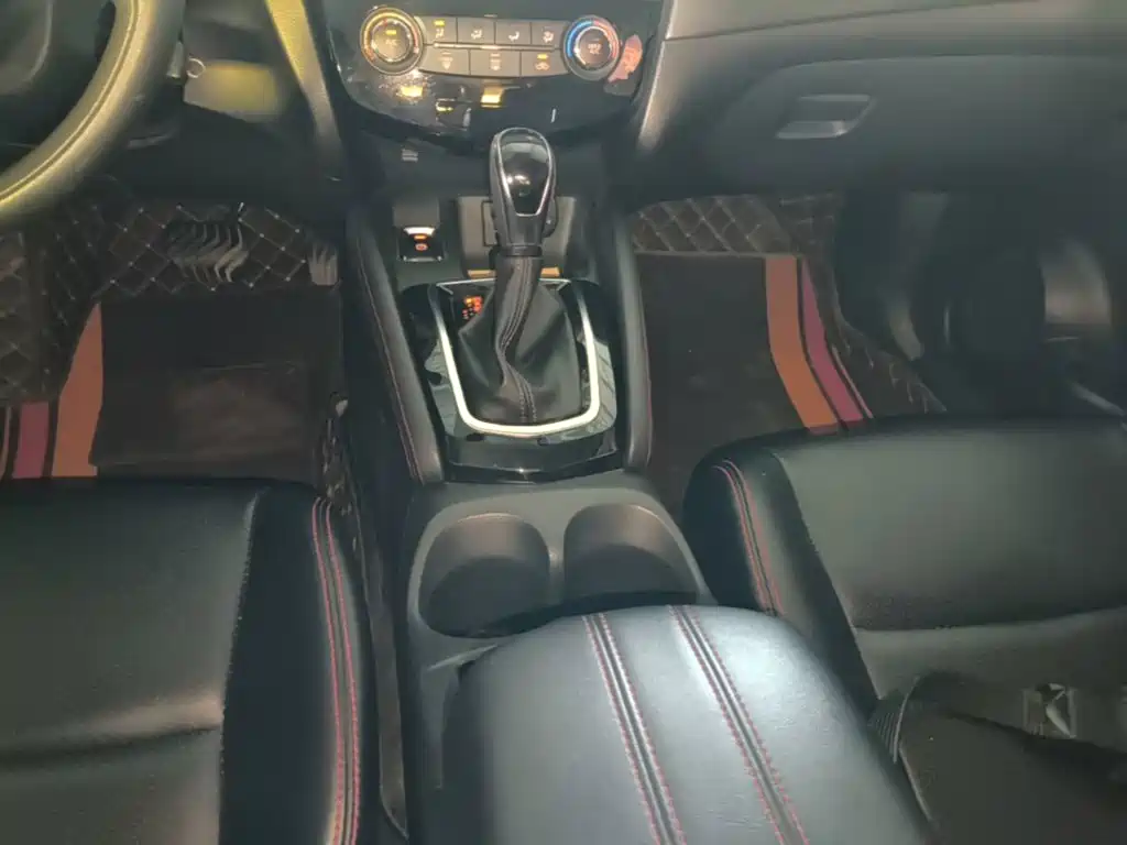 Nissan Qashqai — миниатюра 14