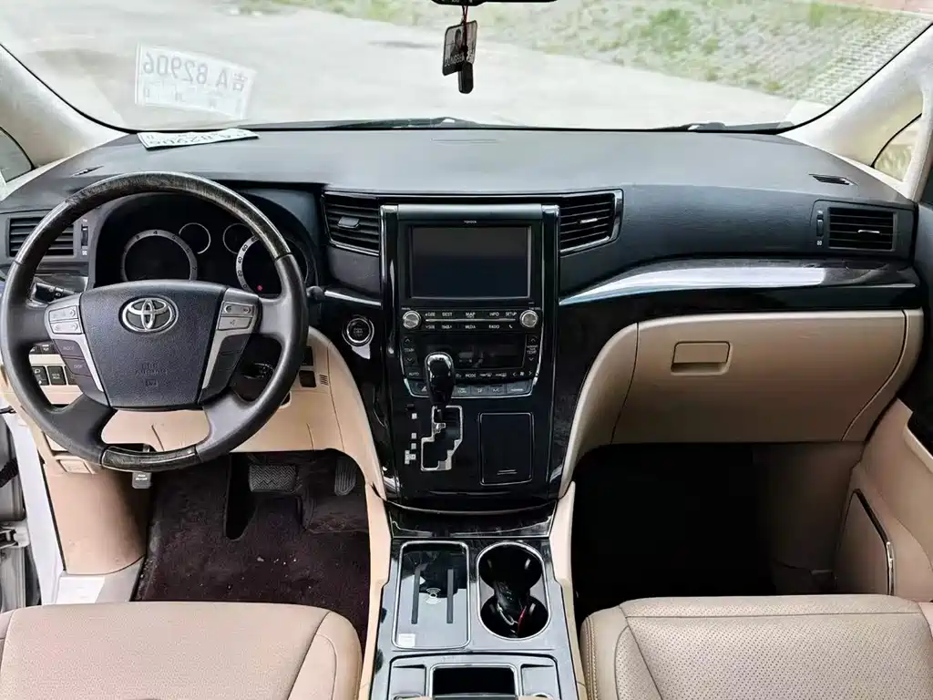 Toyota Alphard 2012 3.5L Luxury