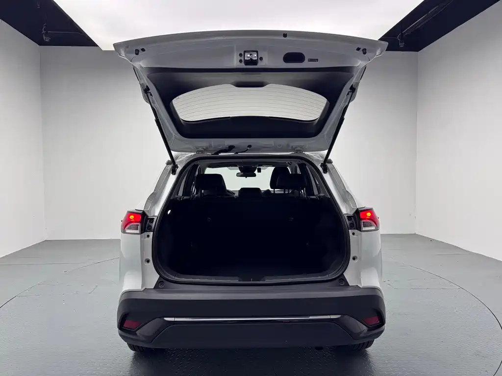 Toyota Frontlander — миниатюра 6