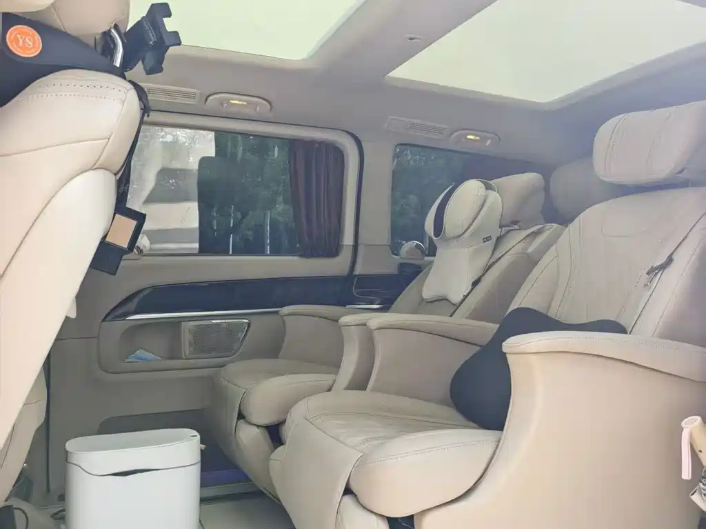 Mercedes-Benz V-Class — миниатюра 7