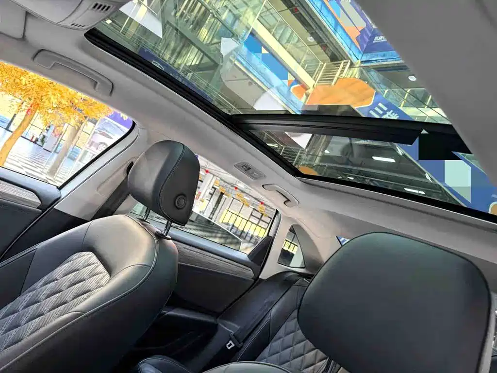 Volkswagen Sagitar — миниатюра 6