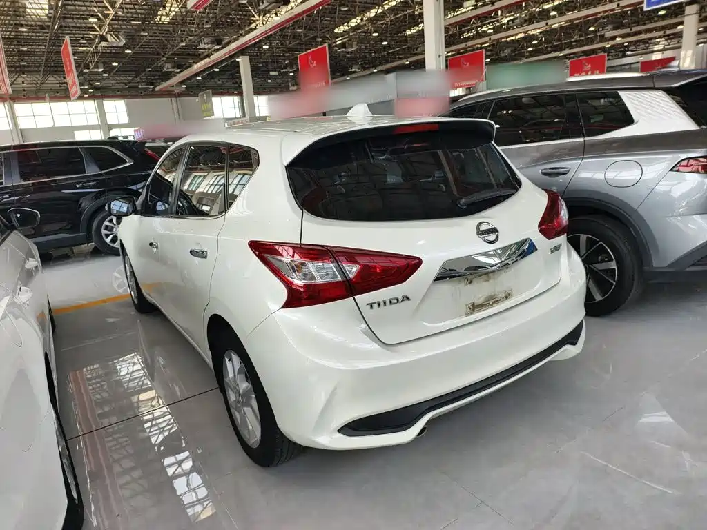 Nissan Tiida — миниатюра 15