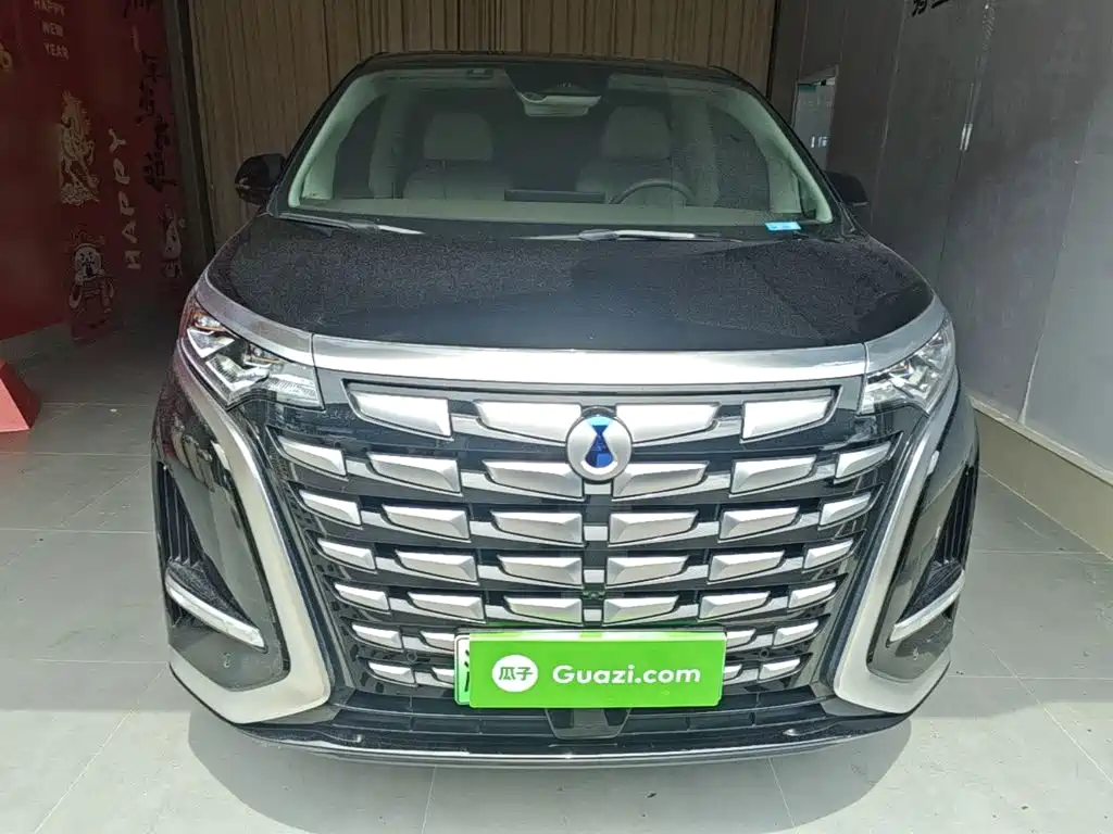 Denza D9 2022 DM-i 1040 Luxury