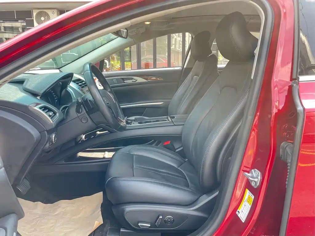 Lincoln MKZ — миниатюра 14