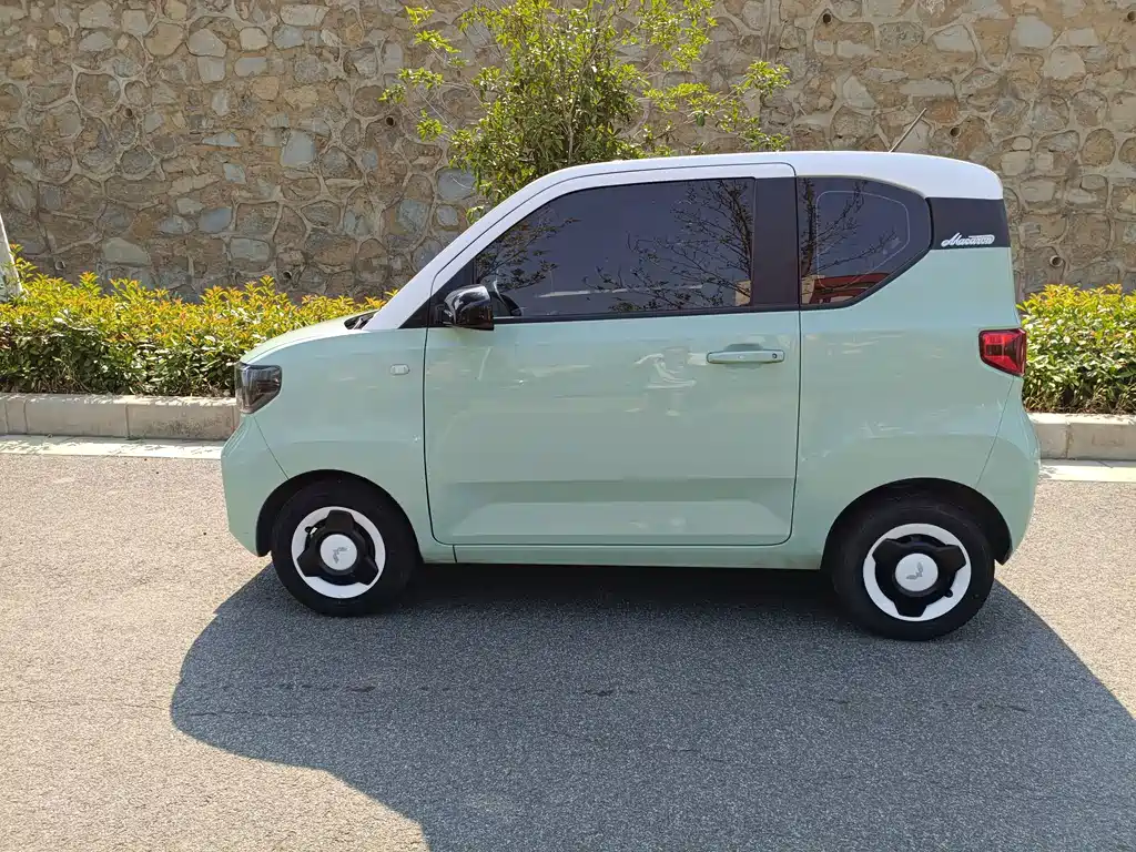 Wuling MINIEV — миниатюра 7
