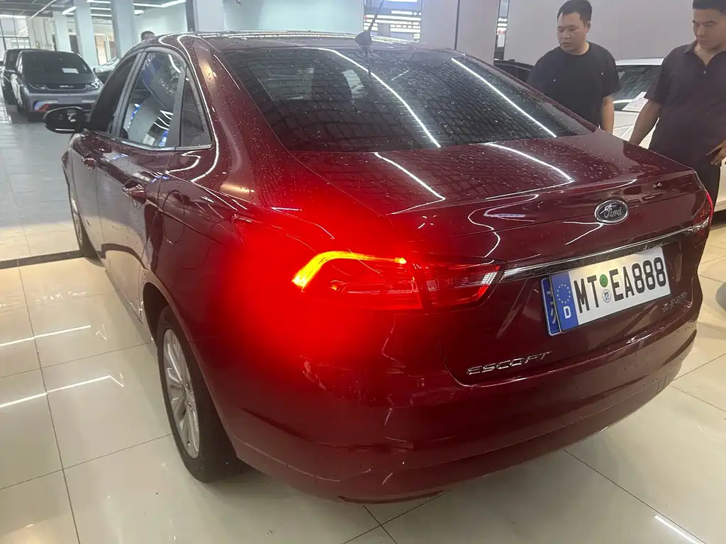 Ford Escort — миниатюра 4