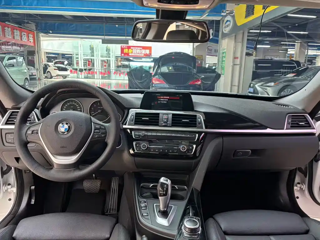 BMW 3 Series GT — миниатюра 9