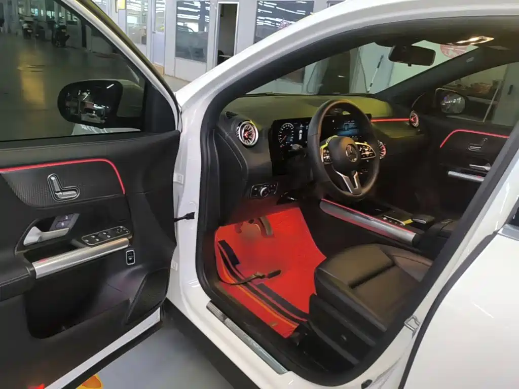 Mercedes-Benz GLA — миниатюра 16