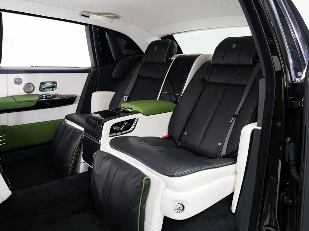 Rolls-Royce Phantom — миниатюра 24