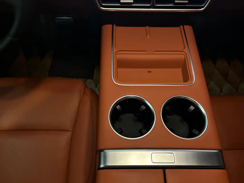 Li Auto Li L8 — миниатюра 8