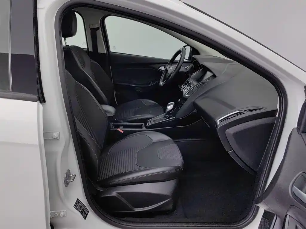 Ford Focus — миниатюра 23