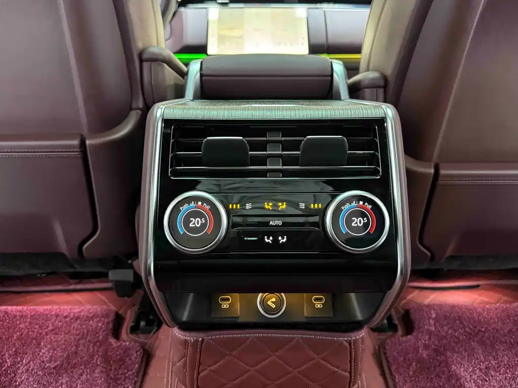 Land Rover Range Rover — миниатюра 13