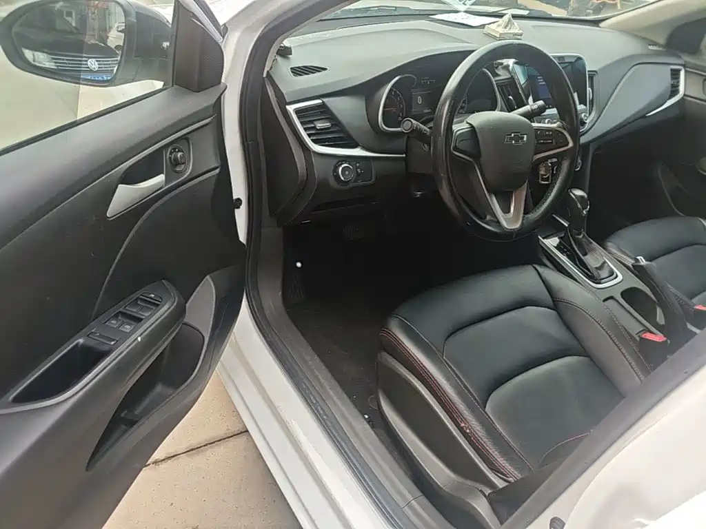 Chevrolet Monza — миниатюра 16