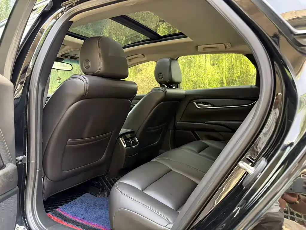 Cadillac XTS — миниатюра 9