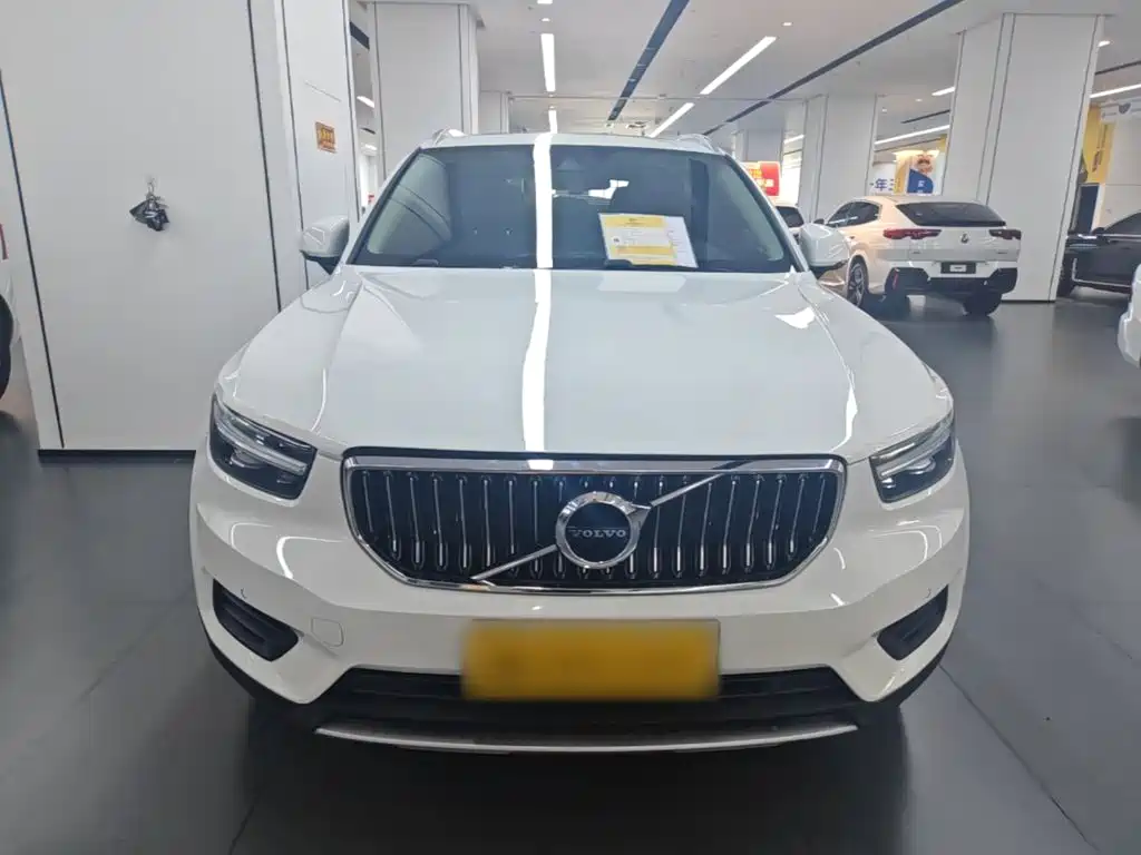 Volvo XC40 — миниатюра 3
