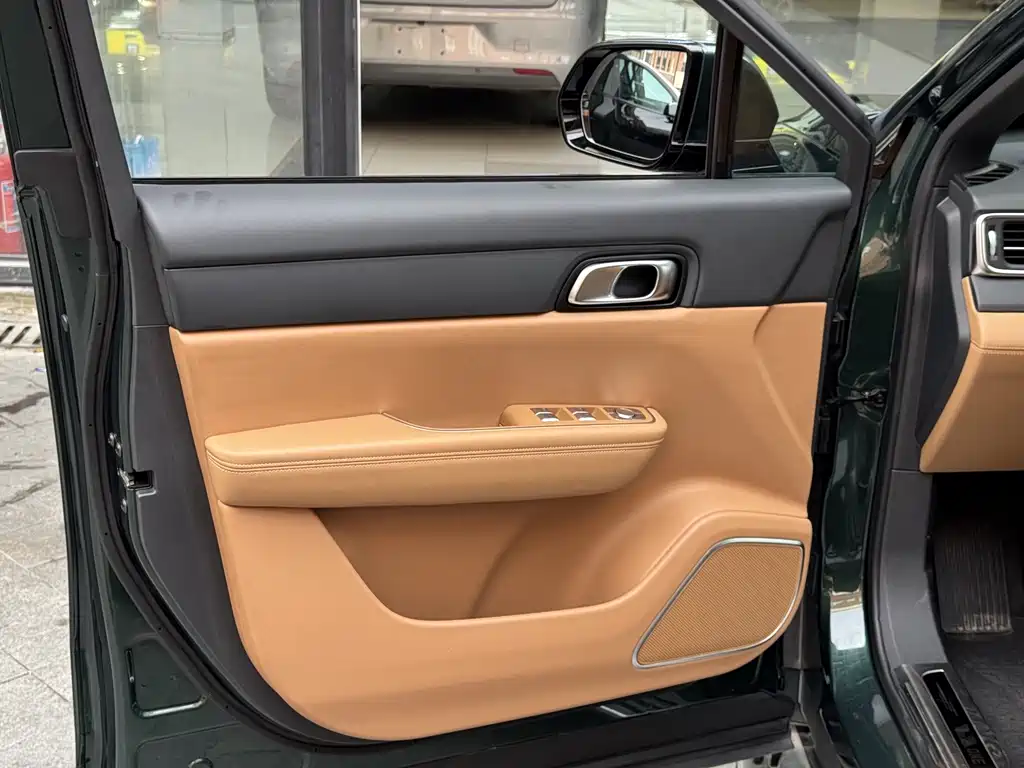 Li Auto Li ONE — миниатюра 17