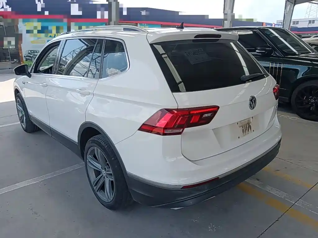 Volkswagen Tiguan L — миниатюра 5
