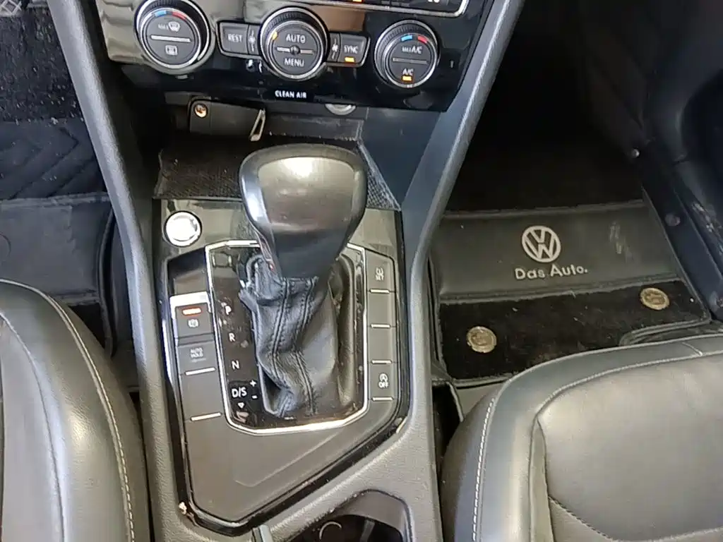 Volkswagen Tiguan L — миниатюра 14
