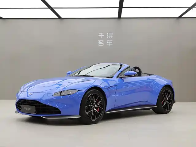 ASTON MARTIN V8 VANTAGE