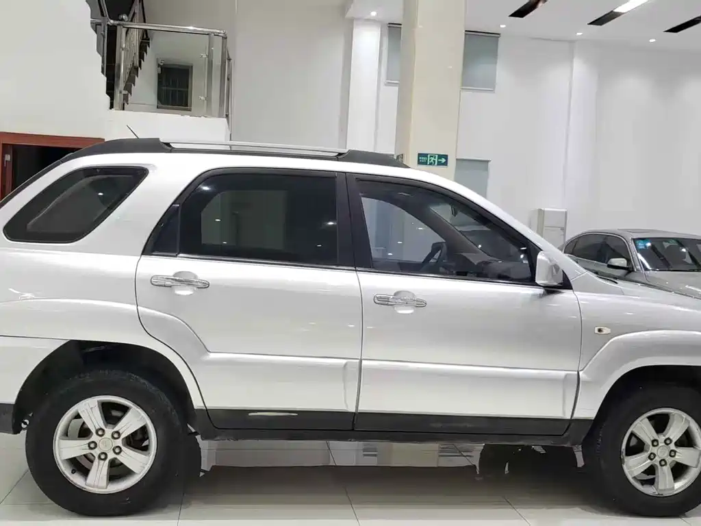 Kia Sportage — миниатюра 12
