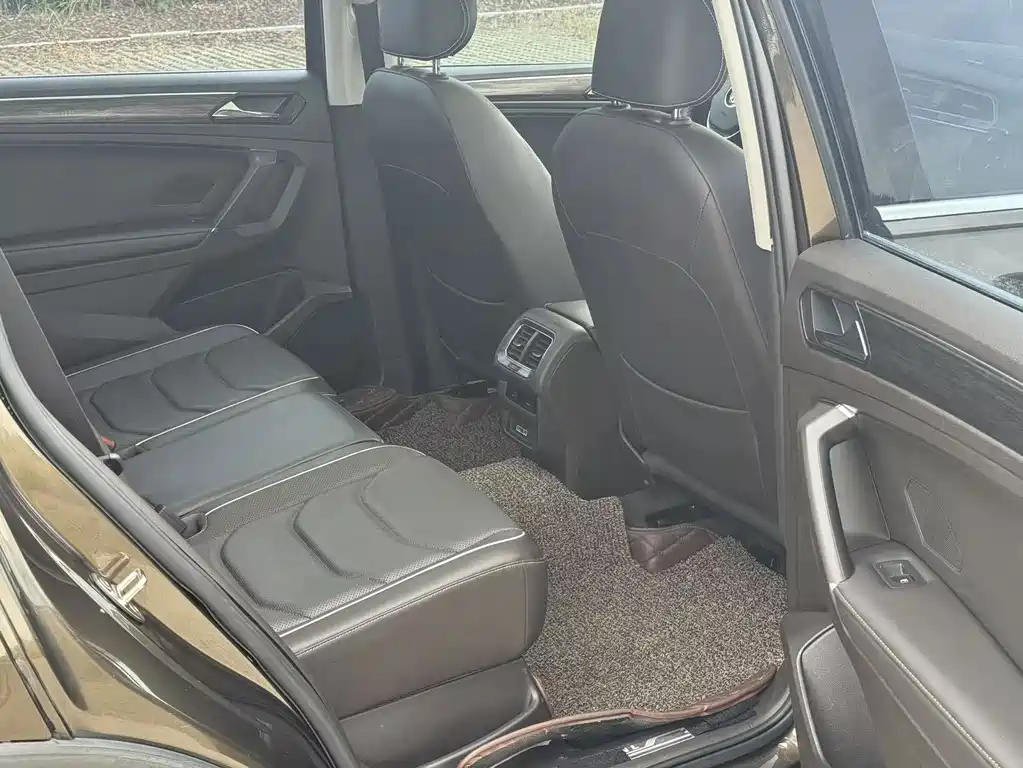 Volkswagen Tiguan L — миниатюра 14