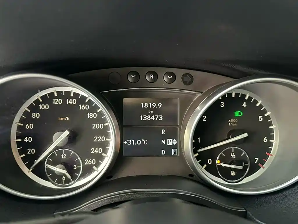 Mercedes-Benz R-Class — миниатюра 11