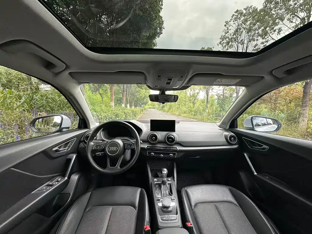Audi Q2L e-tron — миниатюра 9
