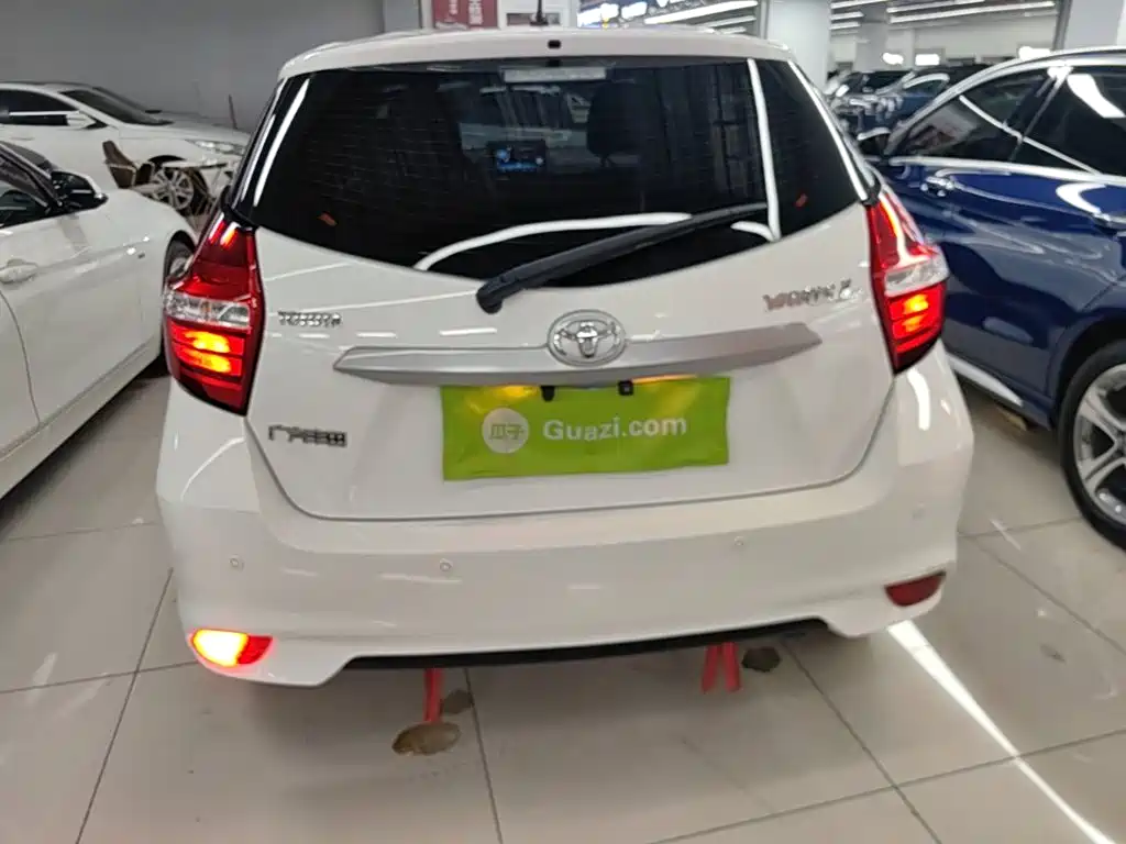 Toyota Yaris L — миниатюра 6